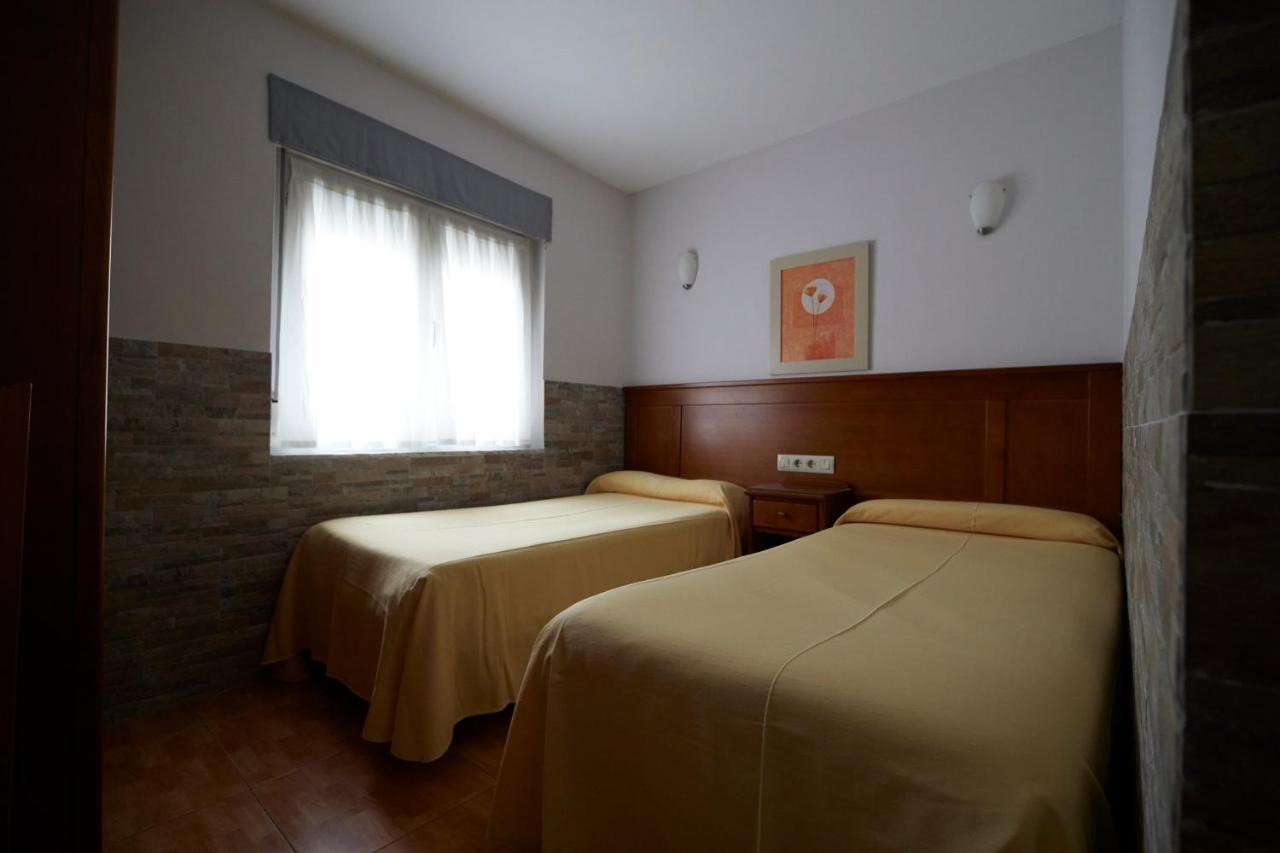 Pension Serafin Avilés Exteriér fotografie